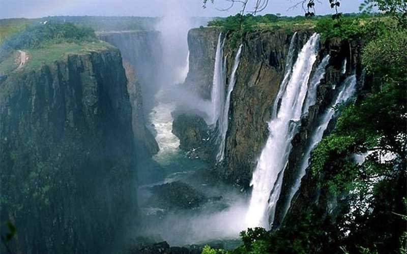 Zambia-tourim-sector-victoria-falls